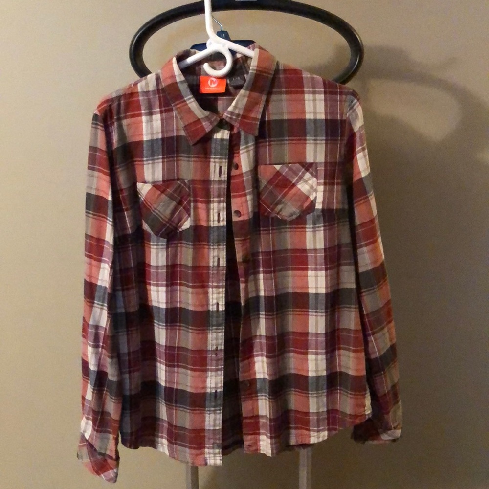 Merrell shirt. Large. No tags but never worn.